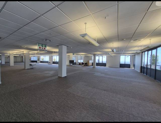 1,563M² OFFICE TO LET IN SANDTON CENTRAL